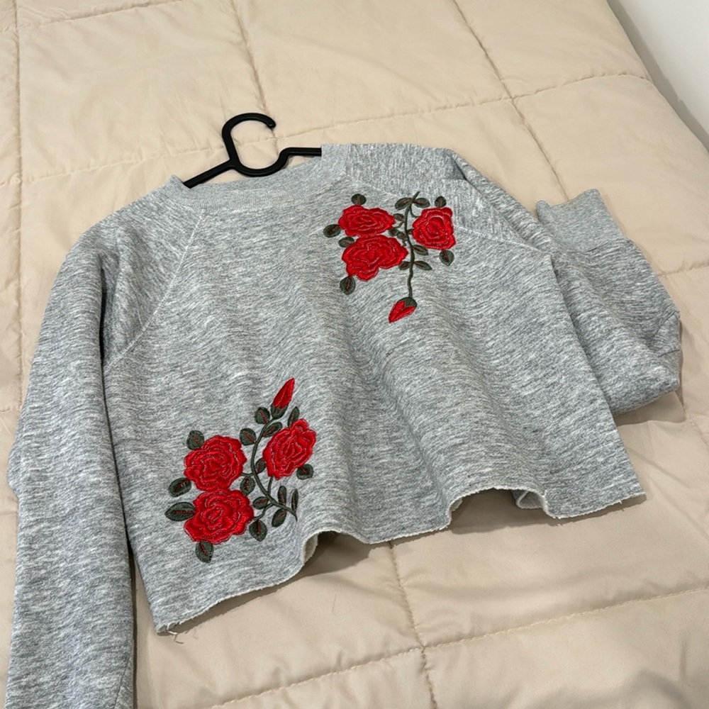 American vintage grey crop sweater
